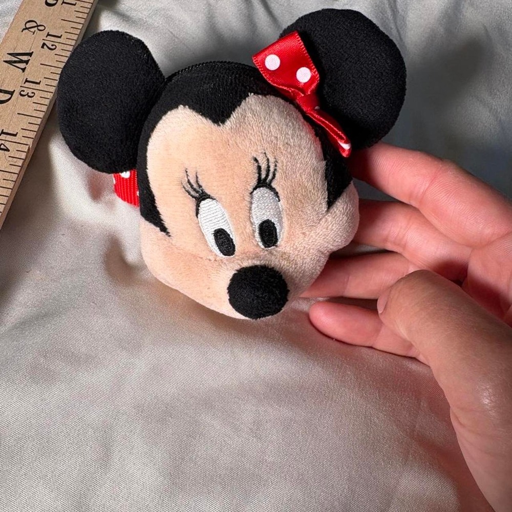 Disney Minnie Mouse Plush Adjustable Wrist Zip Coin Purse Approx. 4.5" L